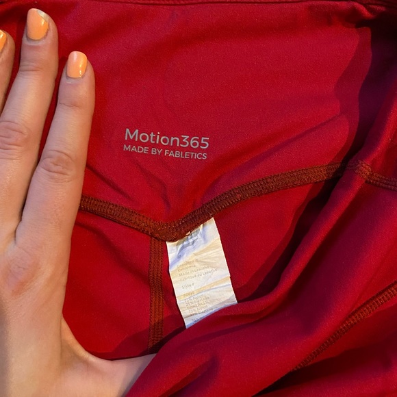 Hot pink fabletics leggings - Picture 5 of 7